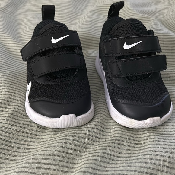 Baby Nike Size 4c Shoes - Picture 4 of 6